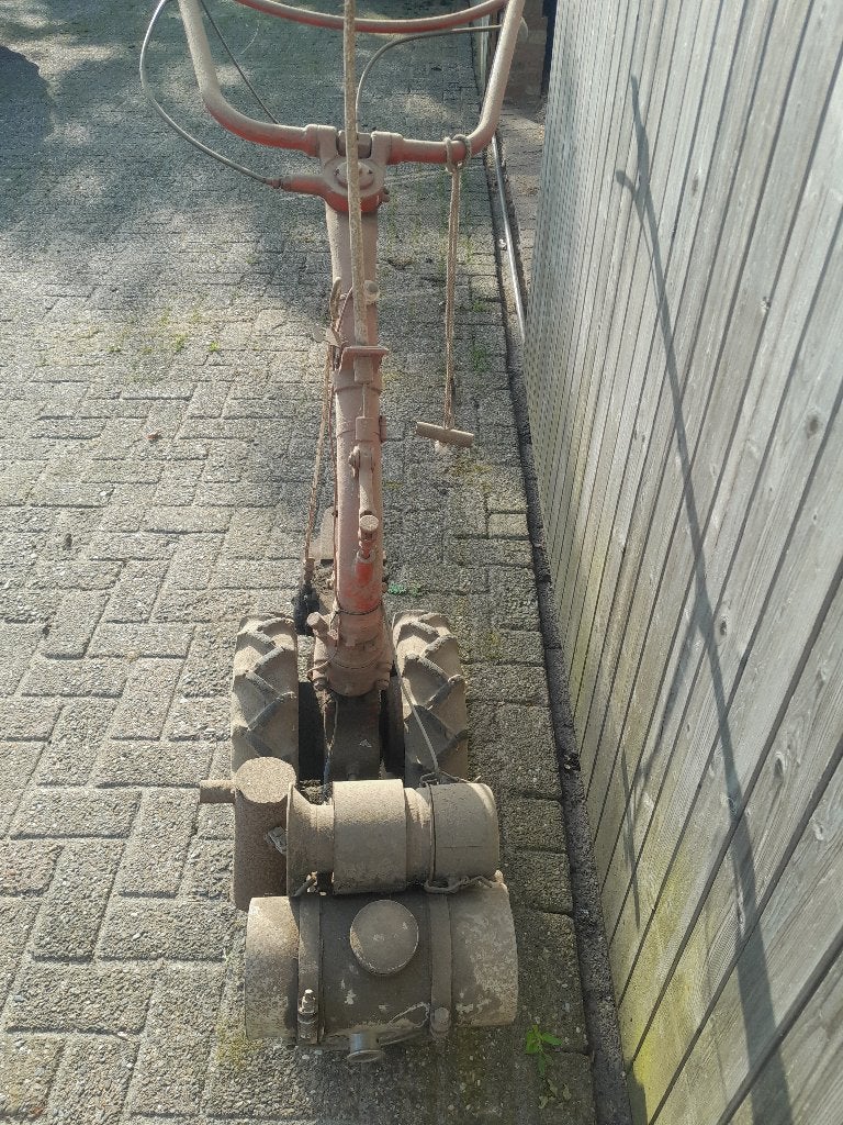 2 wielfrees, Antiek en Kunst, Ophalen