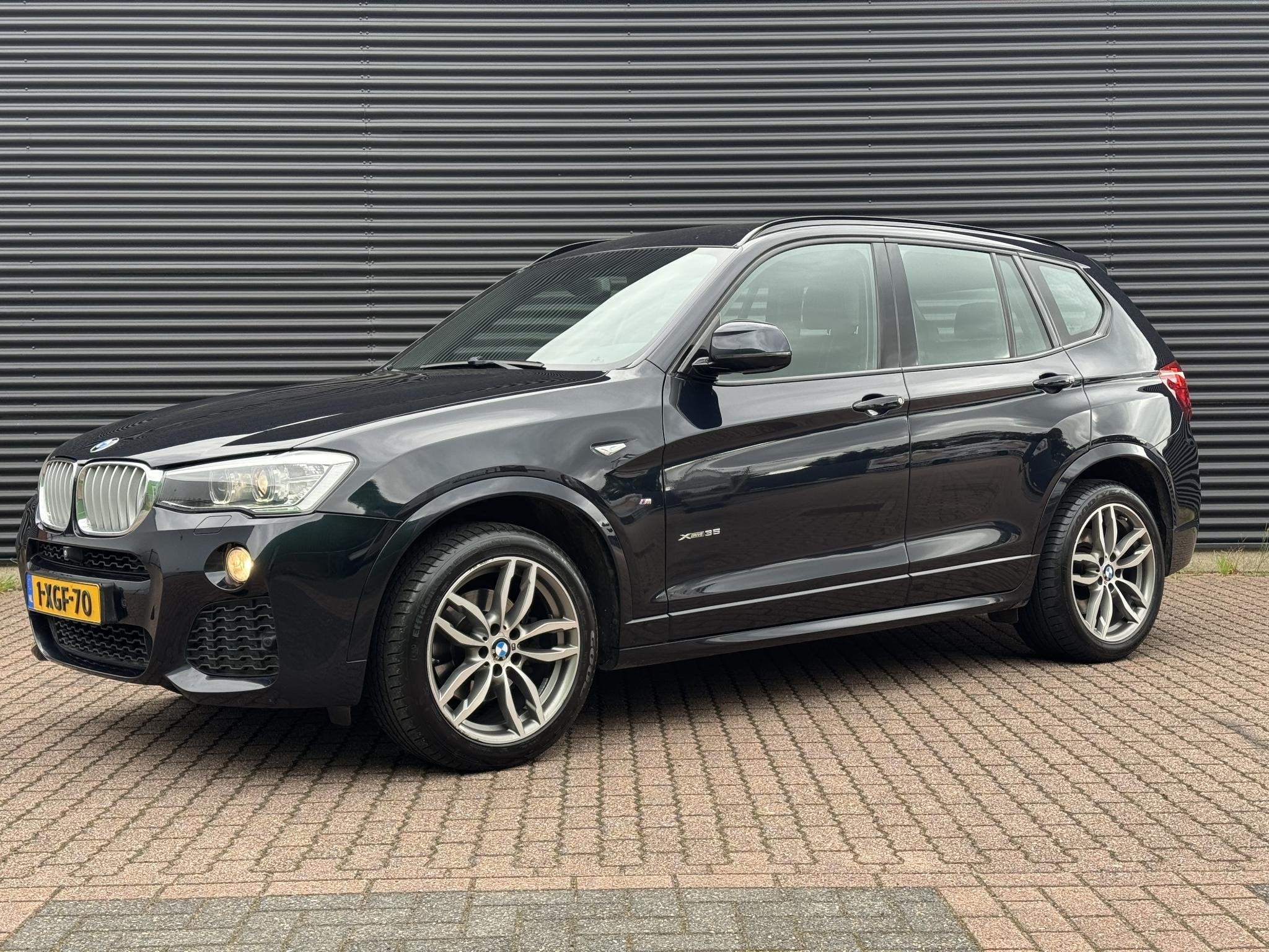 BMW X3 xDrive35i High Executive M-Pakket/NAP/Shadowline/BTW/, Automaat, Euro 5, Gebruikt, Zwart