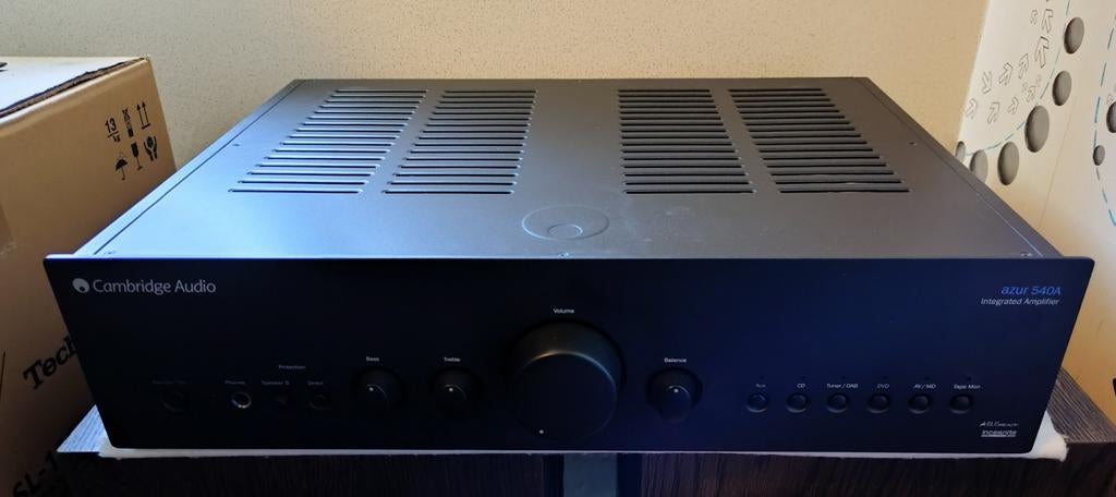 Cambridge Audio versterker Azur 540A met defect, Audio, Tv en Foto, Versterkers en Receivers, Ophalen, 120 watt of meer, Overige merken