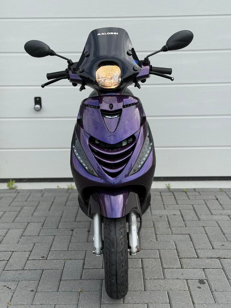 Piaggio zip 50cc e5 2022 brom, Ophalen, Maximaal 45 km/u, Zip, Zo goed als nieuw