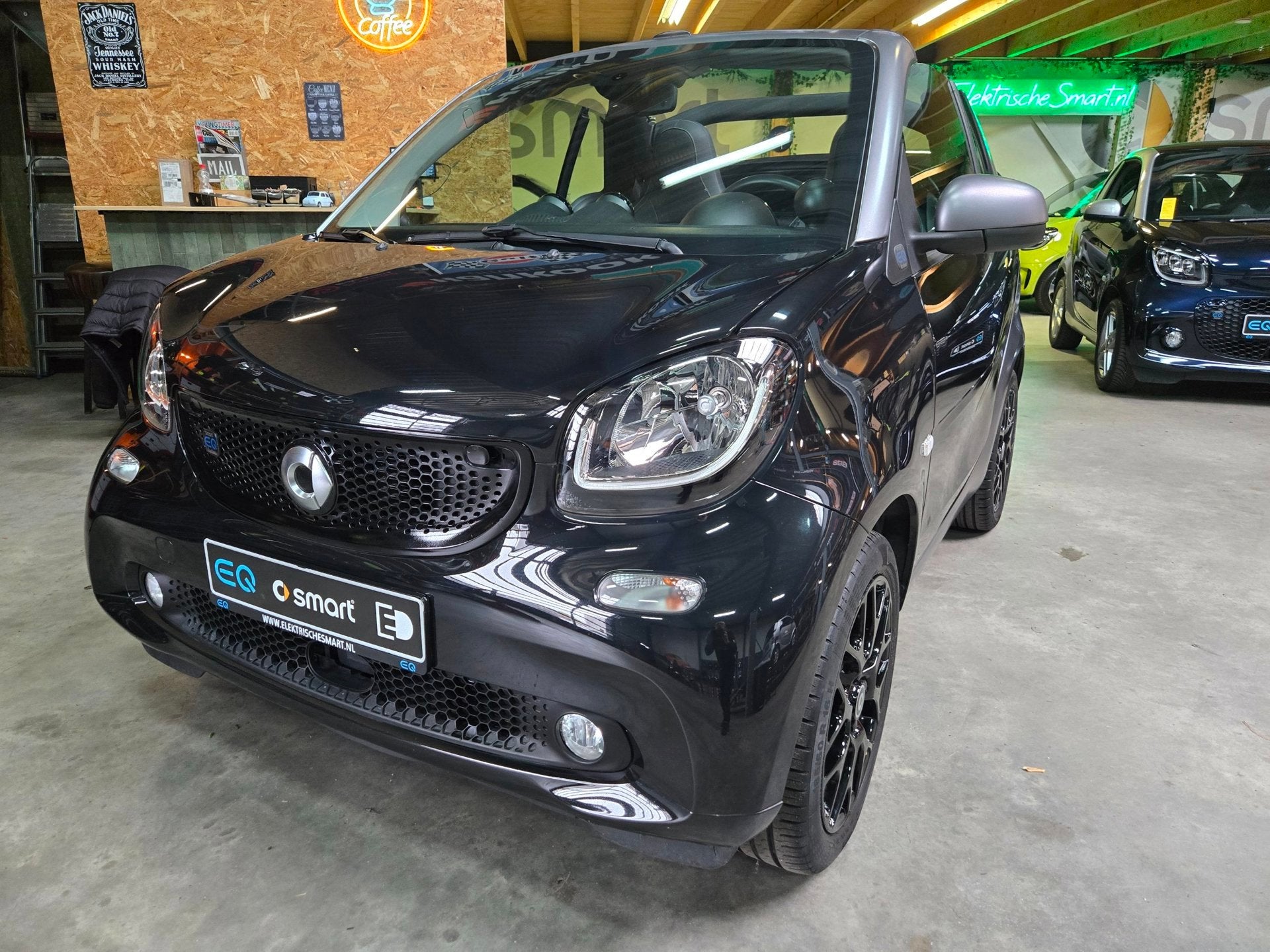 Smart Fortwo cabrio EQ Comfort PLUS - Leder - Winterpakket m, Auto's, Automaat, 150 km, Achterwielaandrijving, 82 pk