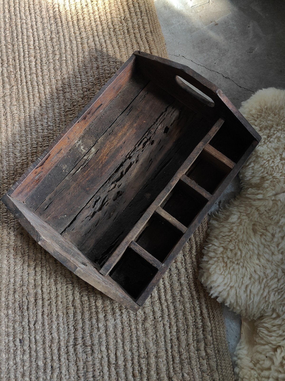 Rustiek dienblad van oud hout, Gebruikt, Ophalen of Verzenden, Dienblad, Met handvatten