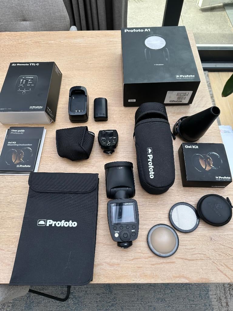 Profoto A1 flitser set voor Canon, Audio, Tv en Foto, Fotografie | Flitsers, Ophalen of Verzenden, Zo goed als nieuw, Canon, Kantelbaar