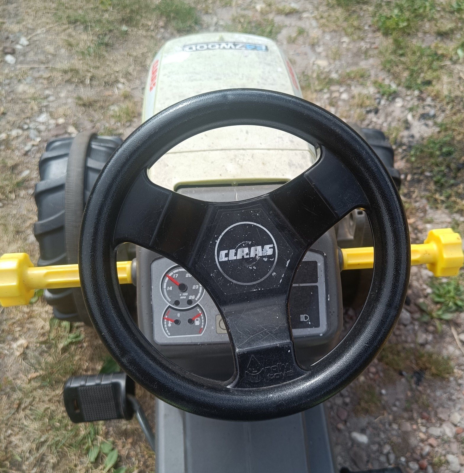 Trap trekker Claas Arion 640 met kar en voorlader, Ophalen, Gebruikt