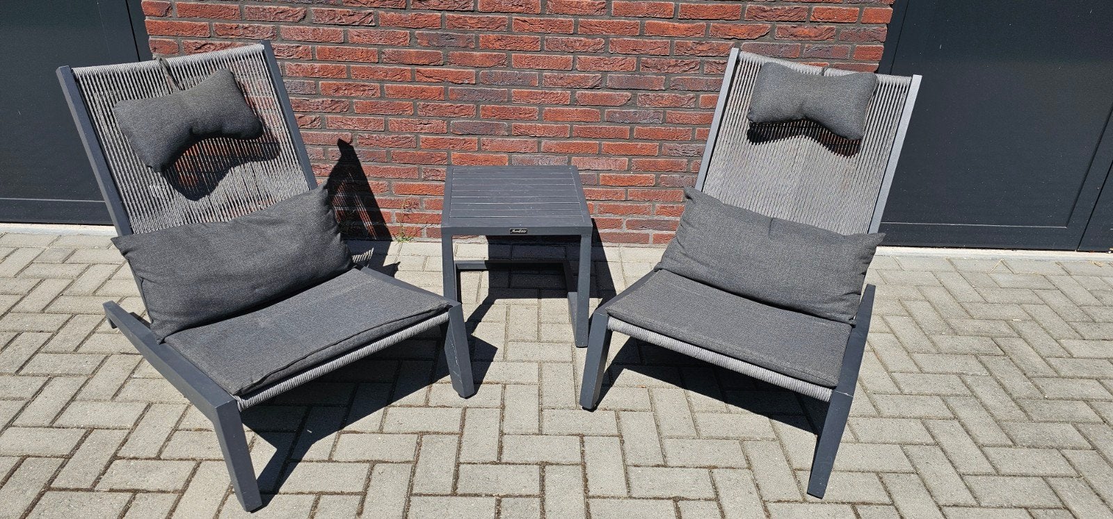 manifesto Kees Smit Loungeset met 2 stoelen en bijzettafel, Ophalen, Aluminium, Bijzettafel, 2 zitplaatsen