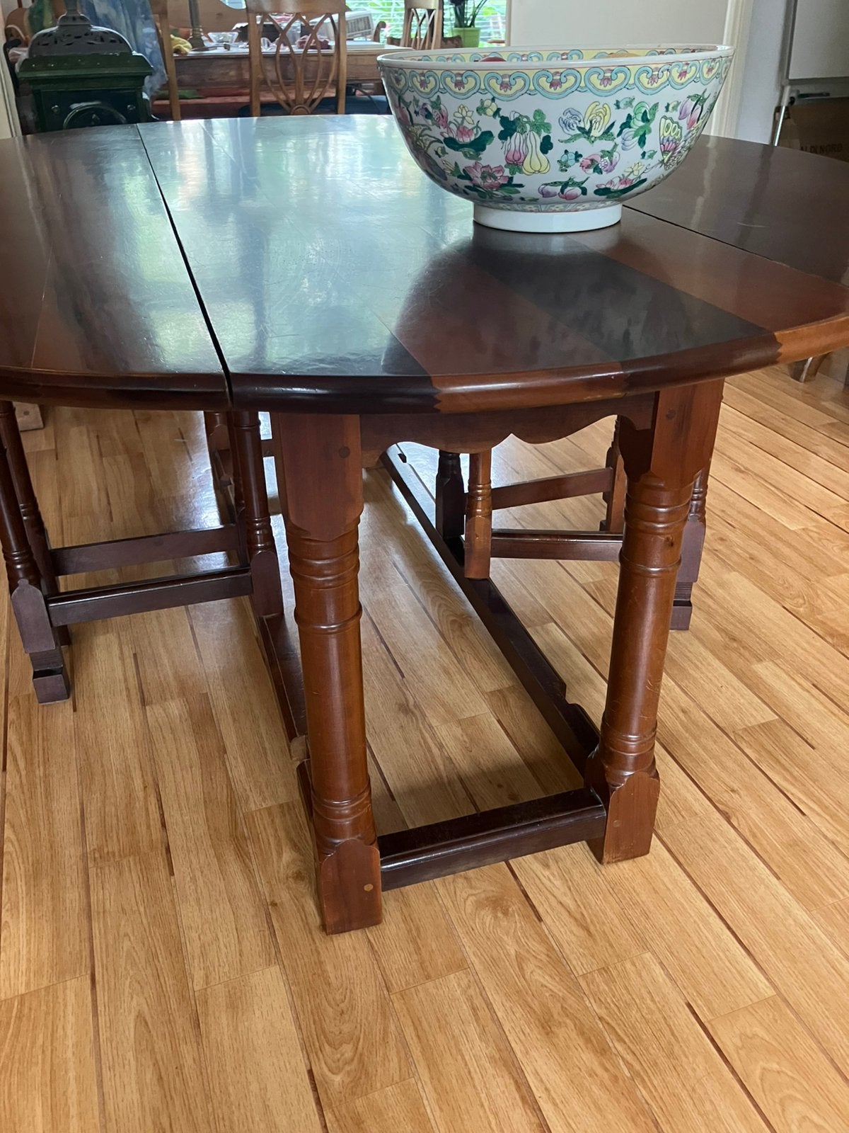 Grote houten ovale hangoor-tafel / sidetable, Antiek en Kunst, Antiek | Meubels | Tafels, Ophalen