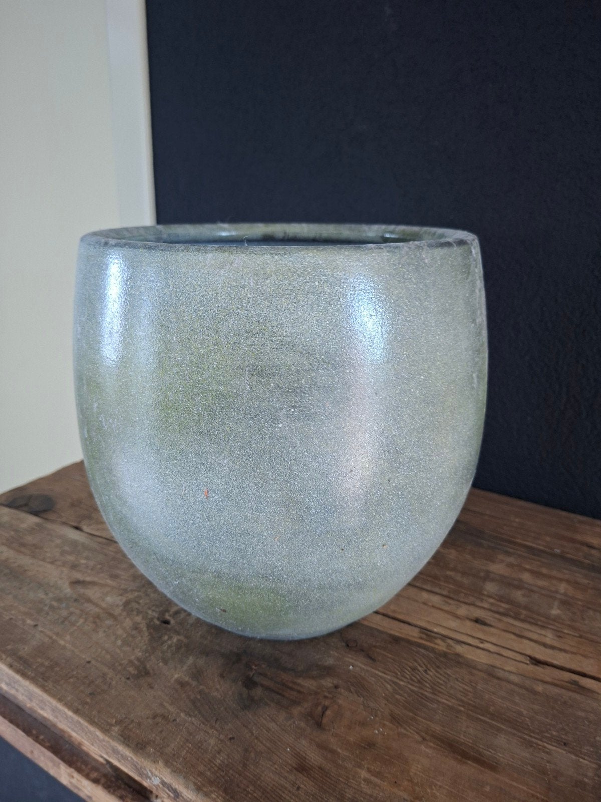 Mooie groen-grijze bloempot, 22 cm diameter, 24 cm hoog, Tuin en Terras, Ophalen, Overige materialen, Gebruikt, Rond