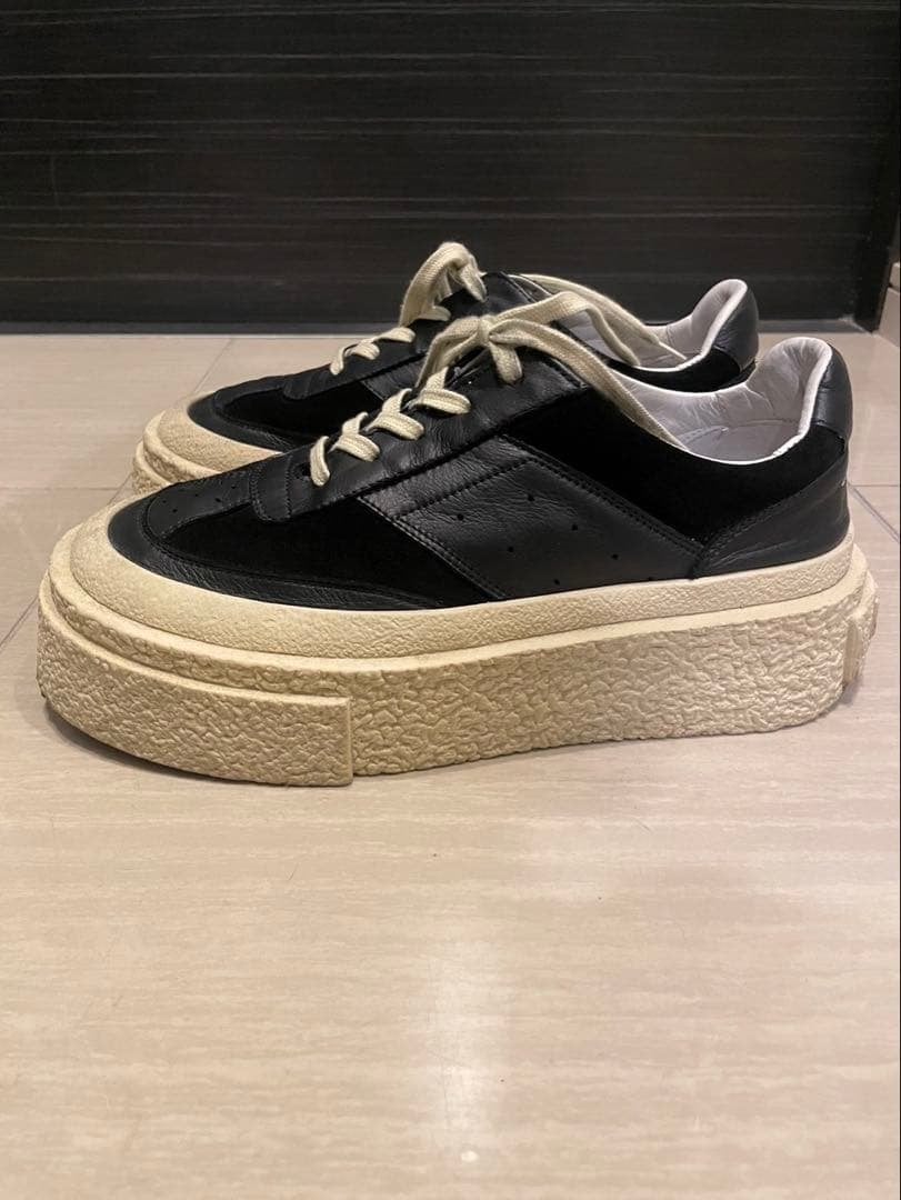 MM6 Maison Margiela platform sneakers zwart suède, Kleding | Dames, Ophalen of Verzenden, Gedragen, Zwart, Sneakers of Gympen
