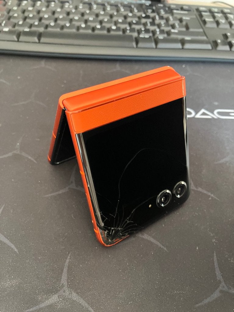 *BESCHADIGD ACHTERSCHERM* Motorola Razr 50 256GB, Telecommunicatie, Gebruikt, Overige kleuren, Touchscreen, Inklapmodel