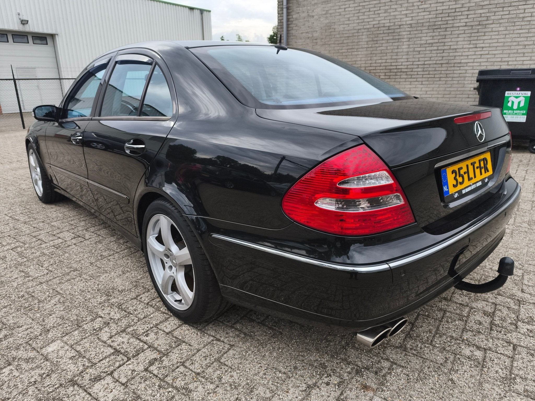 Mercedes-Benz E-Klasse E240 Avantgarde Nette Auto (bj 2003), Auto's, Automaat, Achterwielaandrijving, Gebruikt, 2597 cc