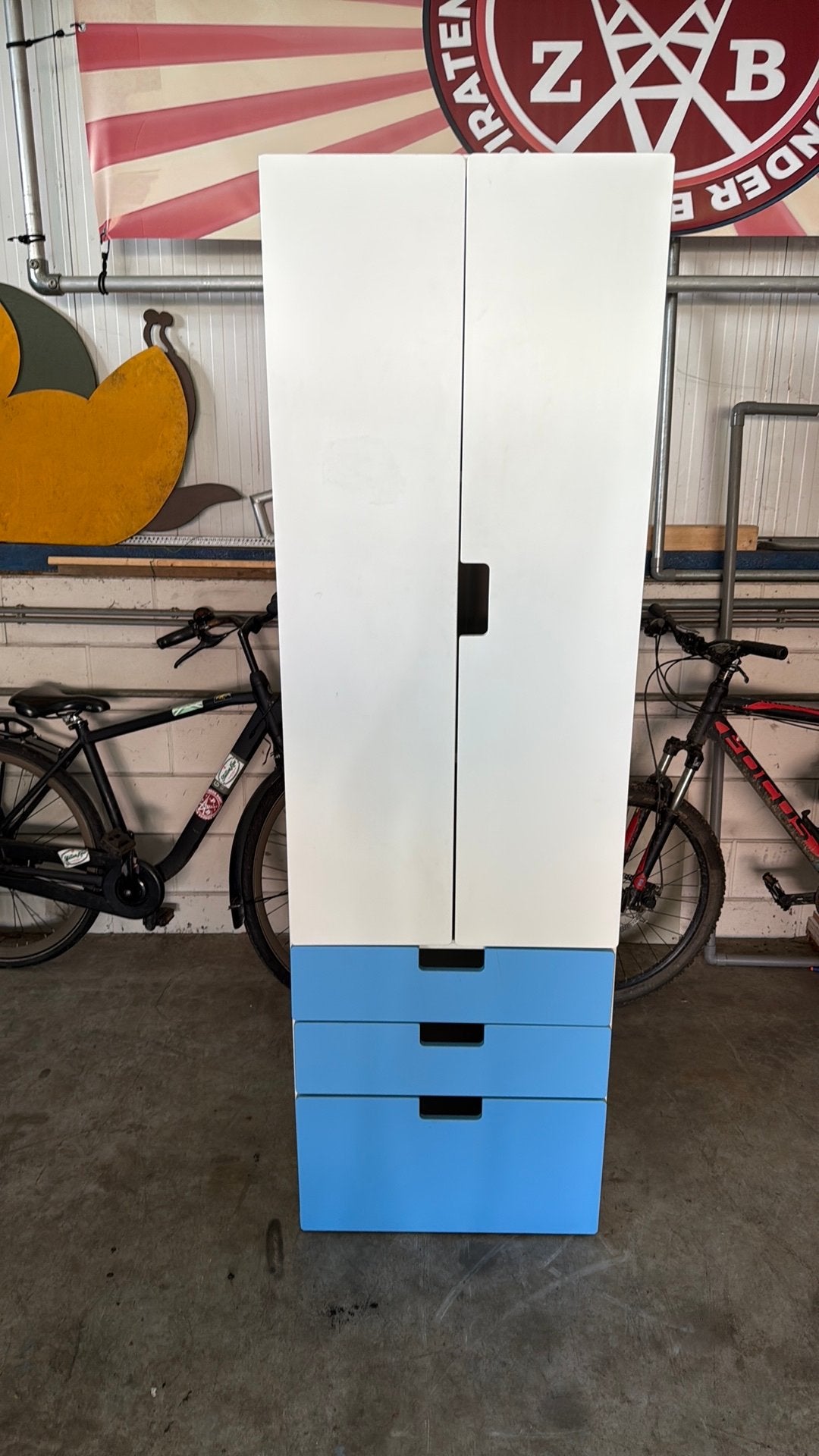 Ikea kast wit blauw, Huis en Inrichting, Kasten | Lockerkasten, Ophalen of Verzenden, Zo goed als nieuw