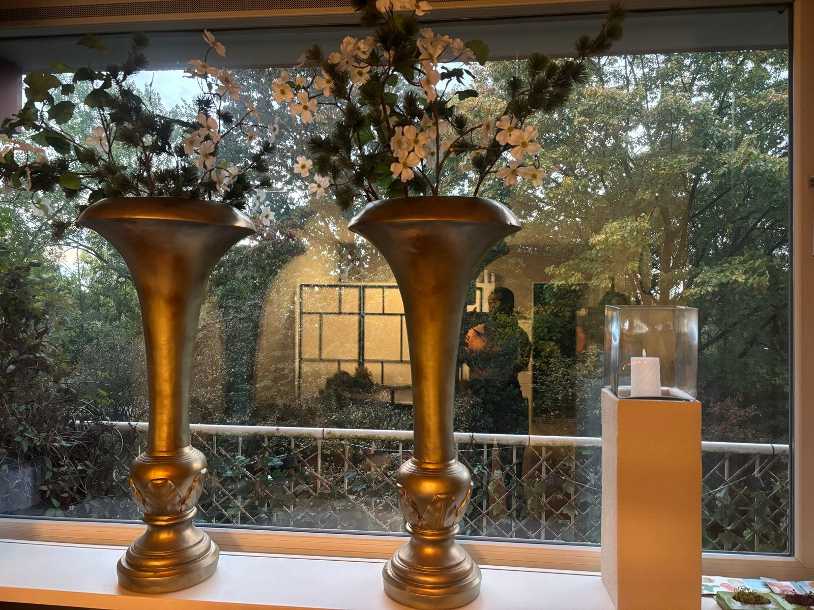 2x Grote gouden bloempotten / vazen - 105cm hoog, Ophalen, Gebruikt, Goud