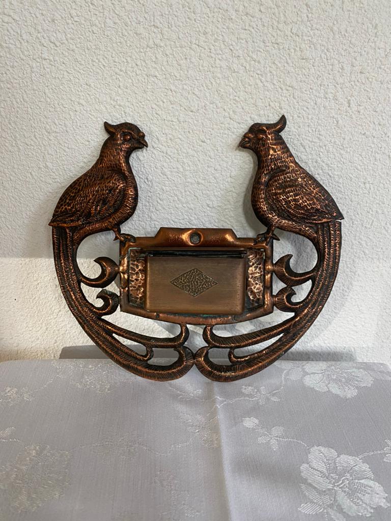 Antieke koperen wanddecoratie met vogels en bakje, Ophalen of Verzenden