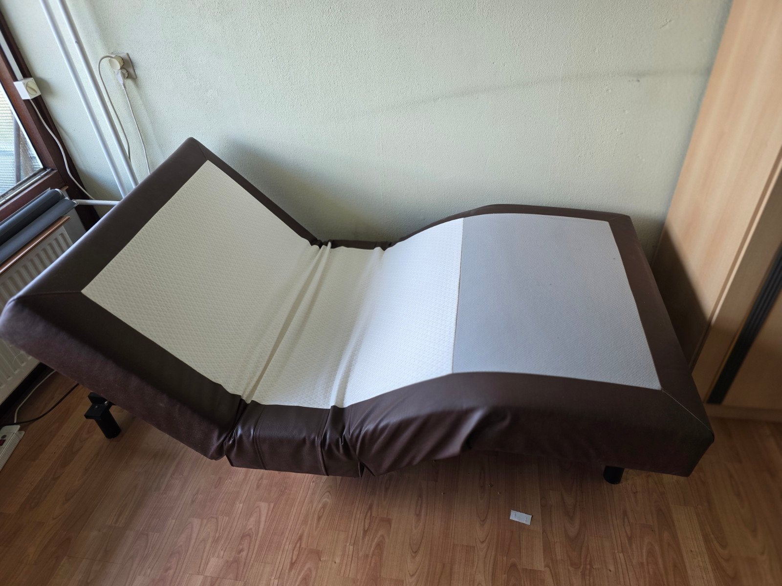 Comfortabele verstelbare boxspring 200x100 cm, Huis en Inrichting, Slaapkamer | Bedden, Ophalen, Eenpersoons, 200 cm, Grijs