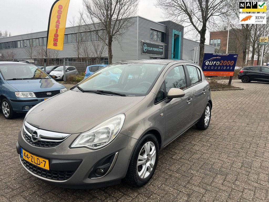 Opel Corsa 1.2-16V Rhythm - 5 Deurs - Airco - Lmv - Trekhaak, Auto's, Opel, Voorwielaandrijving, Euro 5, Gebruikt, Zwart