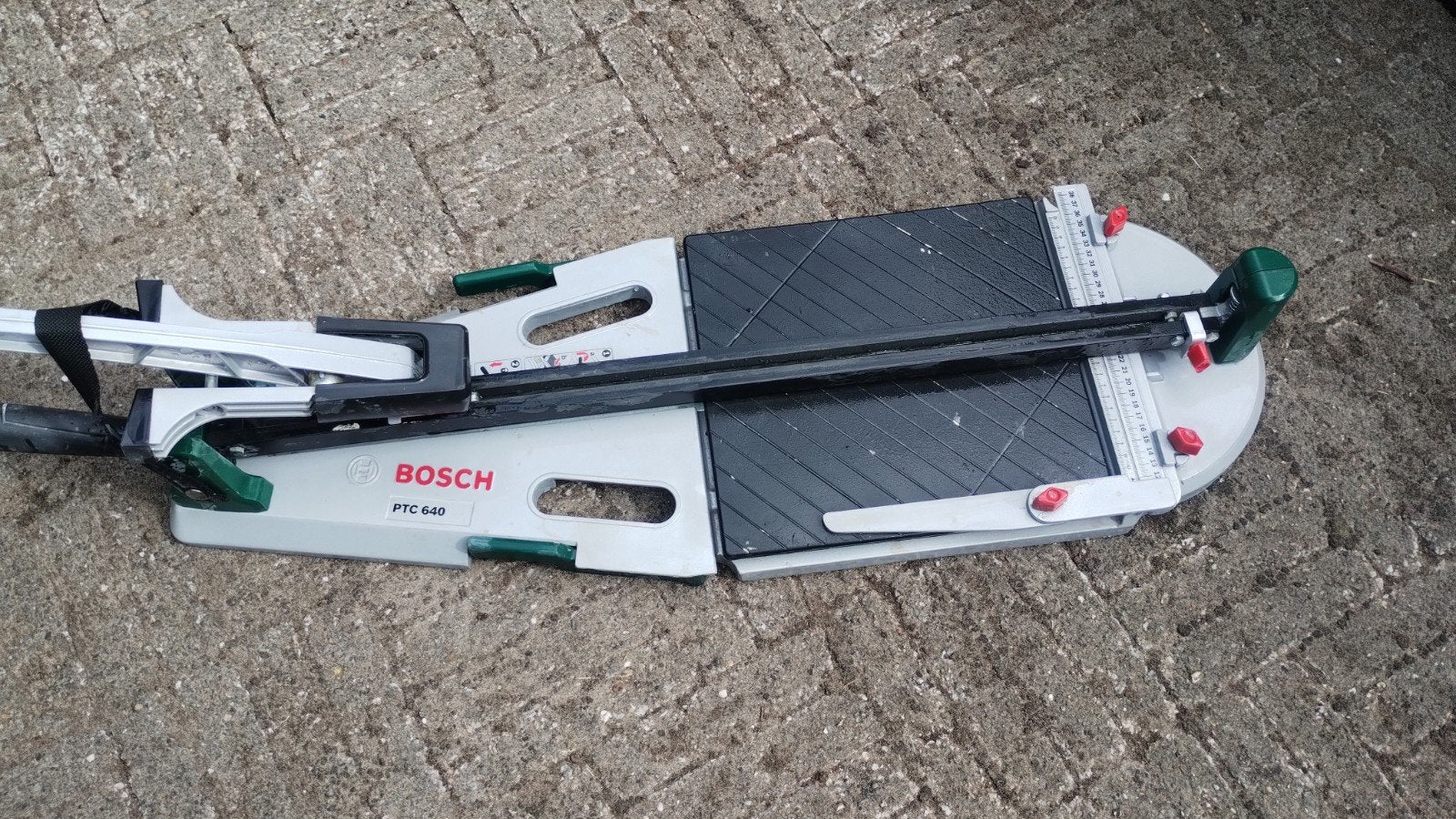 Tegelsnijder Bosch ptc 640, Ophalen