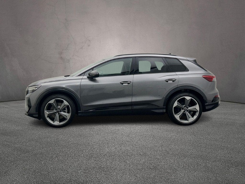 Audi Q4 e-tron 45 quattro S Edition Competition 82 kWh | Mat, Zwart, 82 kWh, SUV of Terreinwagen, Zilver of Grijs