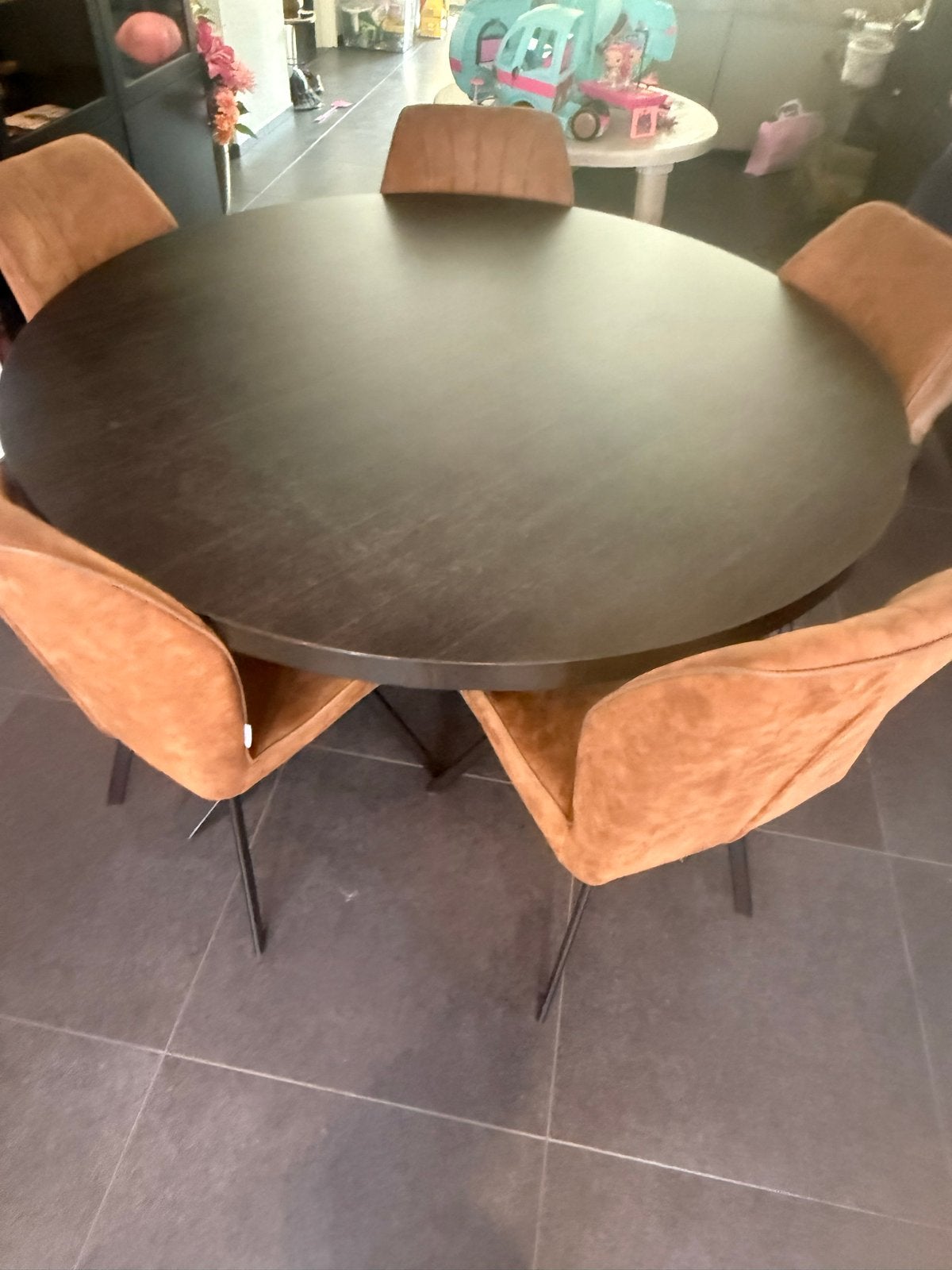 Moderne ronde eettafel met spinpoot, Huis en Inrichting, Tafels | Eettafels, Ophalen, Gebruikt, Rond, Vijf personen of meer