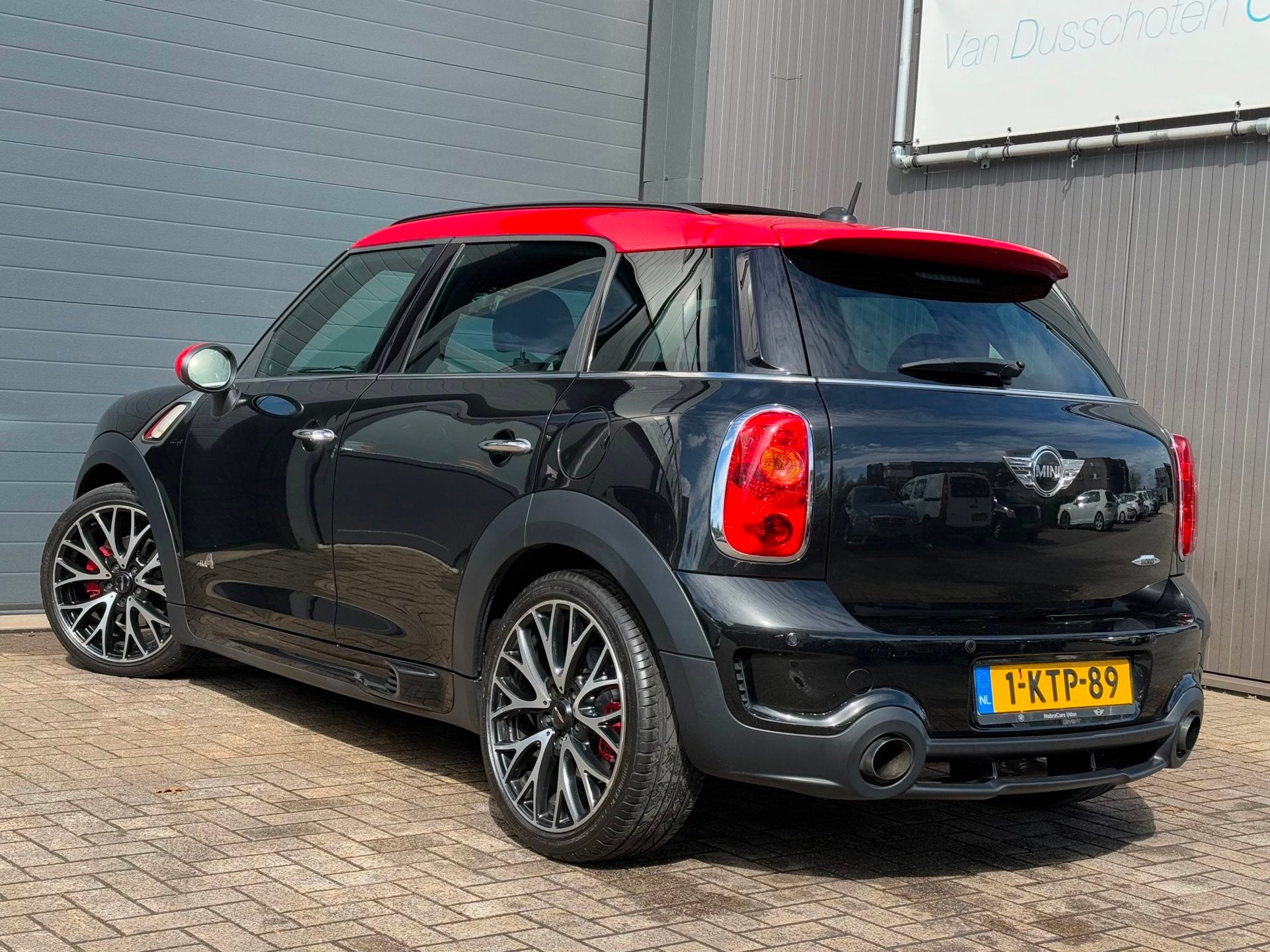 Mini Mini Countryman 1.6 John Cooper Works ALL4 Chili | 218, Euro 5, 1380 kg, Gebruikt, Zwart