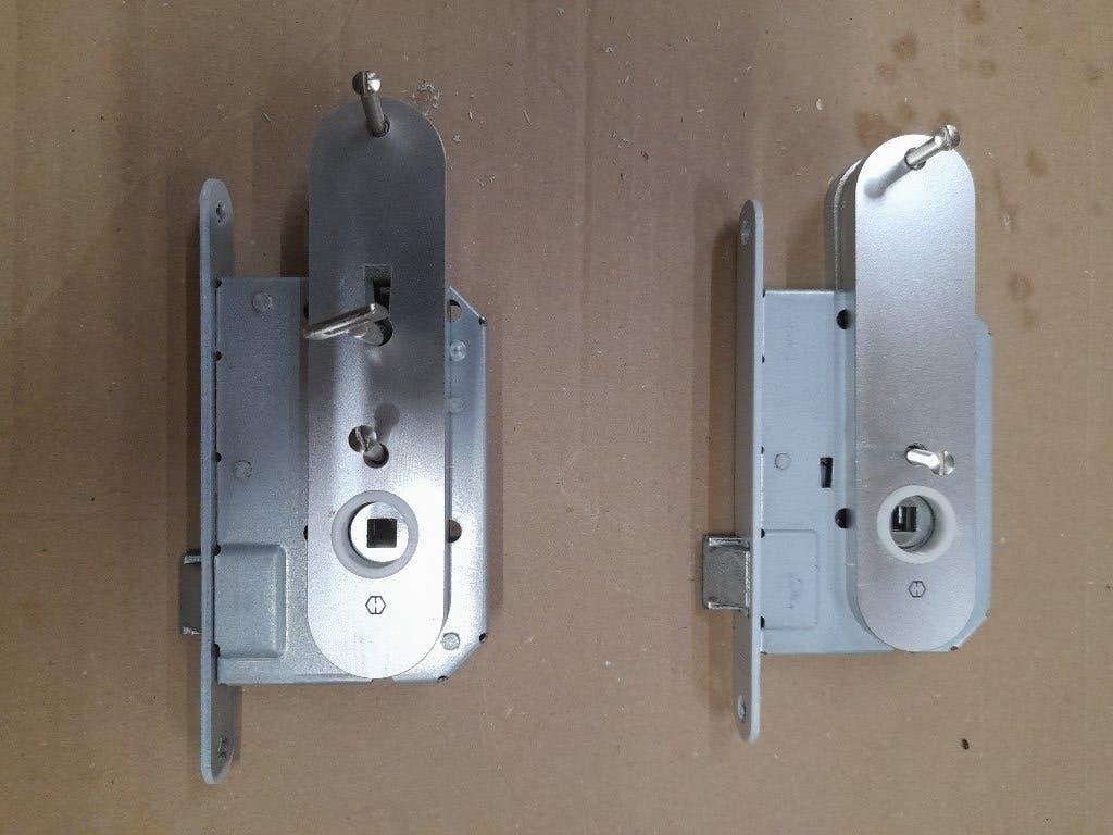 2 sloten, Ophalen of Verzenden, Nieuw, Slot