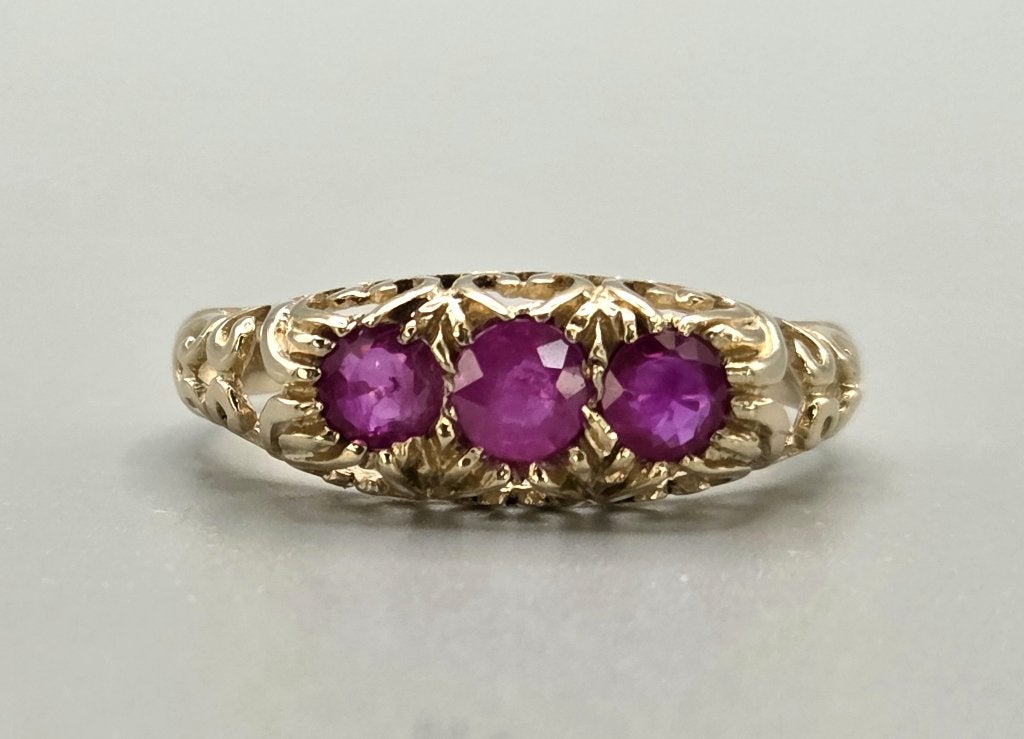 Vintage gouden ring met edelsteen robijn. 2026/368, 18 tot 19, ., Ophalen of Verzenden, Zo goed als nieuw