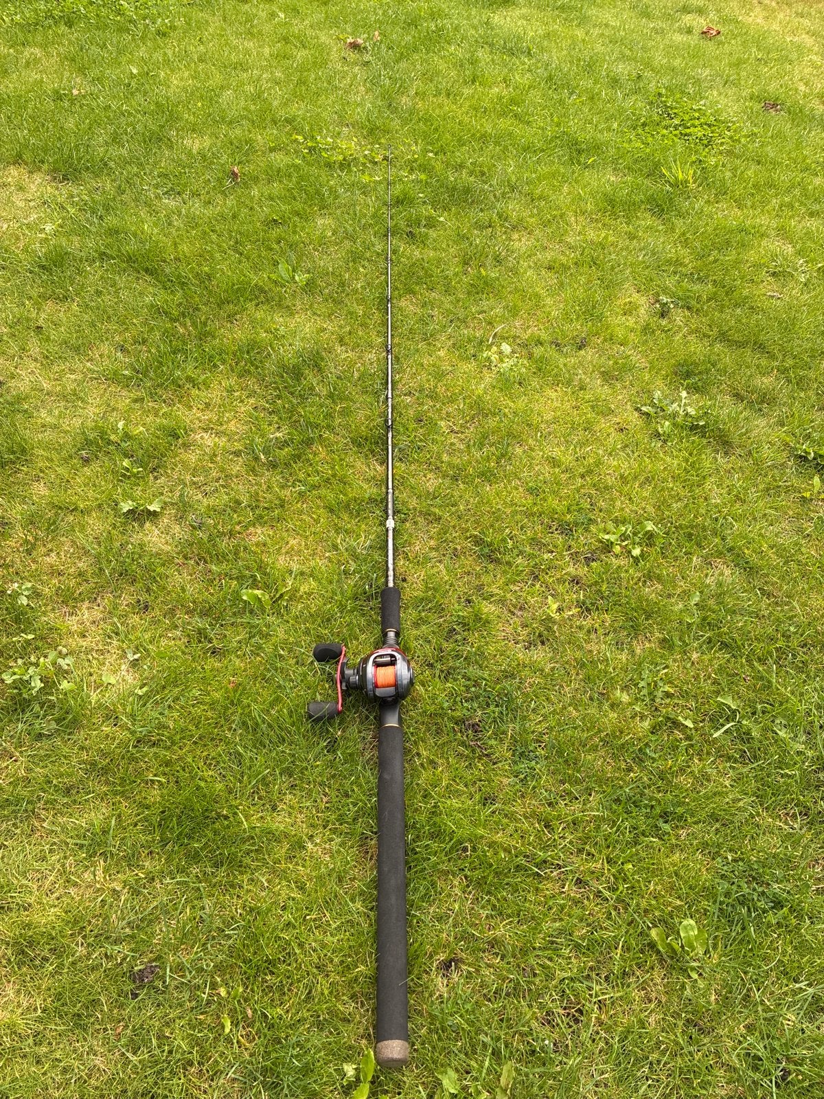 Savage Gear SG2 Jerk Specialist 198cm 70-100g met Quantum mo, Ophalen, Zo goed als nieuw, Complete hengel