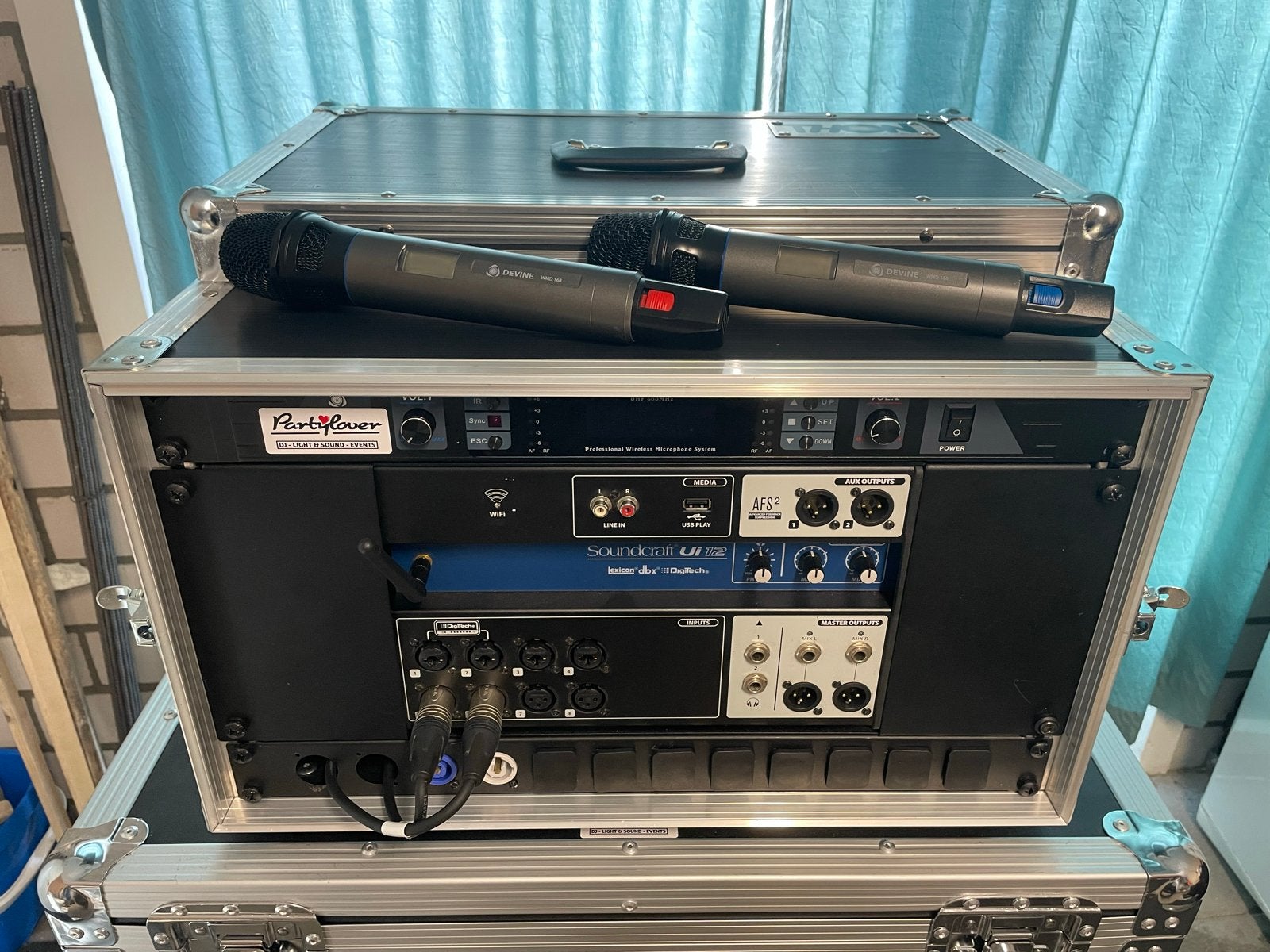 Soundcraft Ui12 digitale mixer met microfoons, Ophalen, Gebruikt, 10 tot 20 kanalen, Microfooningang