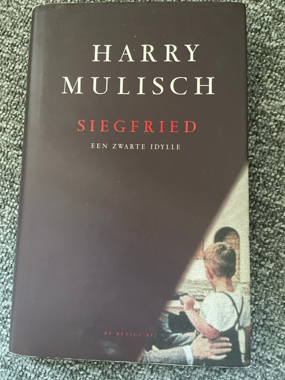 Harry Mulisch - Siegfried: Een Zwarte Idylle, Ophalen of Verzenden, Gelezen, Nederland