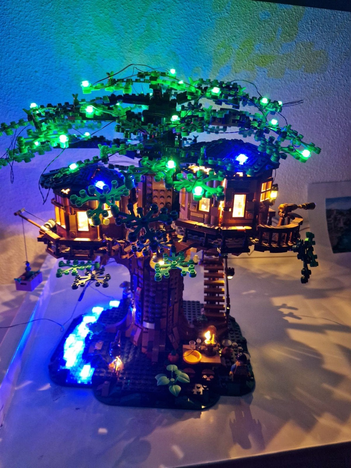 Lego Ideas 21318 Boomhut met verlichting en extra bladeren, Kinderen en Baby's, Speelgoed | Duplo en Lego, Lego, Ophalen of Verzenden