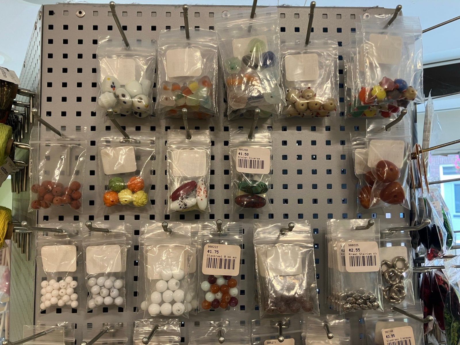 Diverse kralen: steen, hout en plastic voor sieraden, Ophalen, Nieuw, Kraal