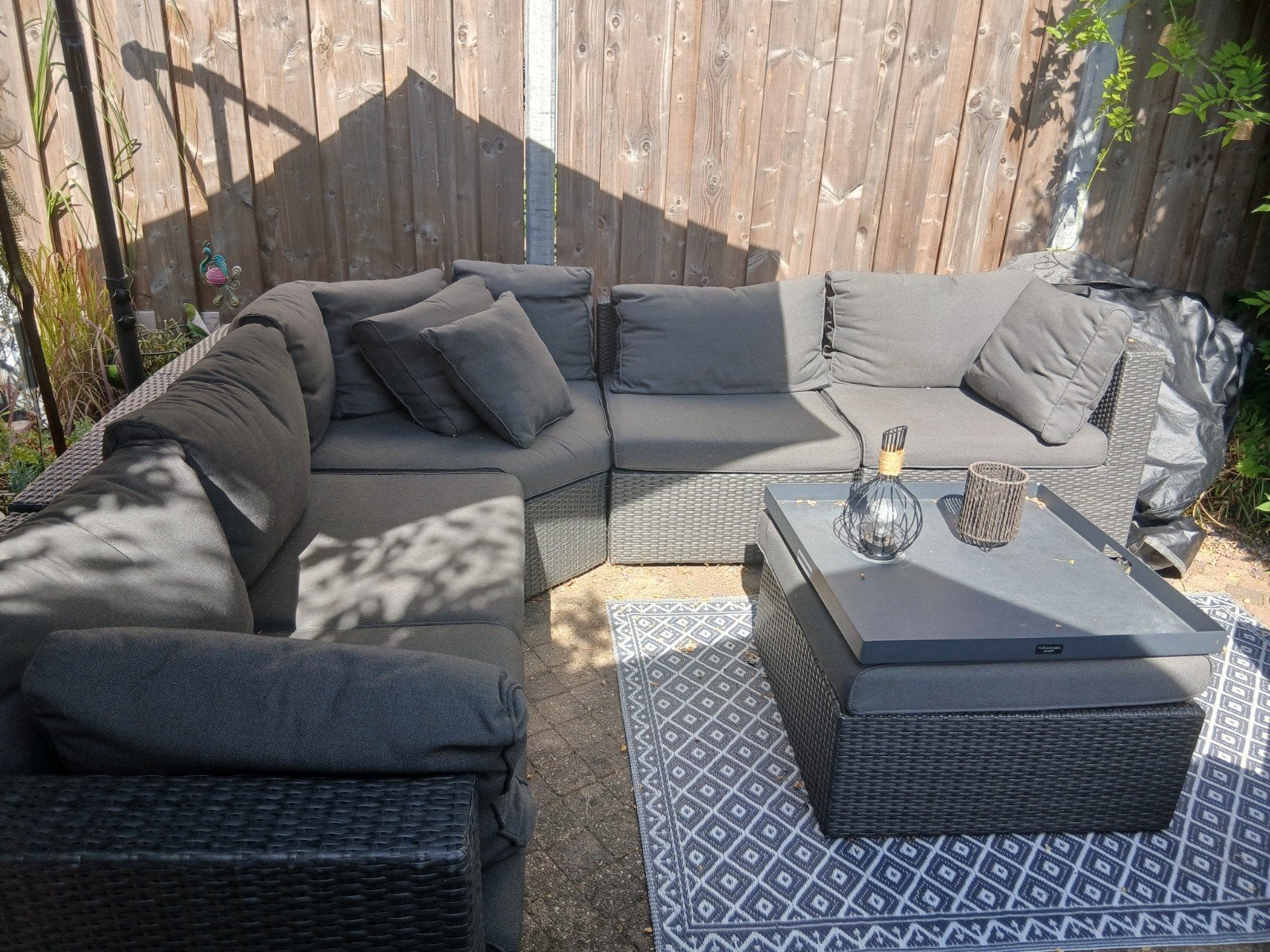 Moderne Wicker Loungeset met Kussens en Bijzettafel, Tuin en Terras, Tuinsets en Loungesets, Ophalen, Gebruikt, Wicker, Bank