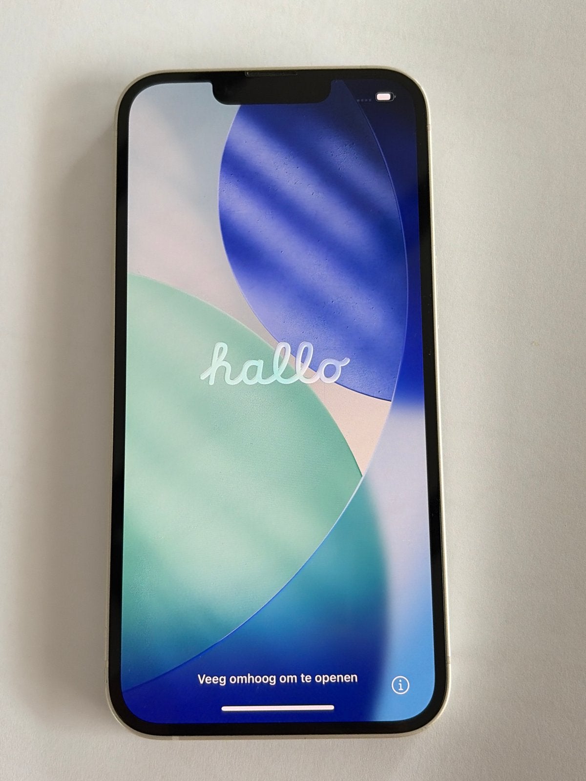 Witte iPhone 14 128 GB met hoesje, Ophalen, Wit, 77 %, Zonder abonnement