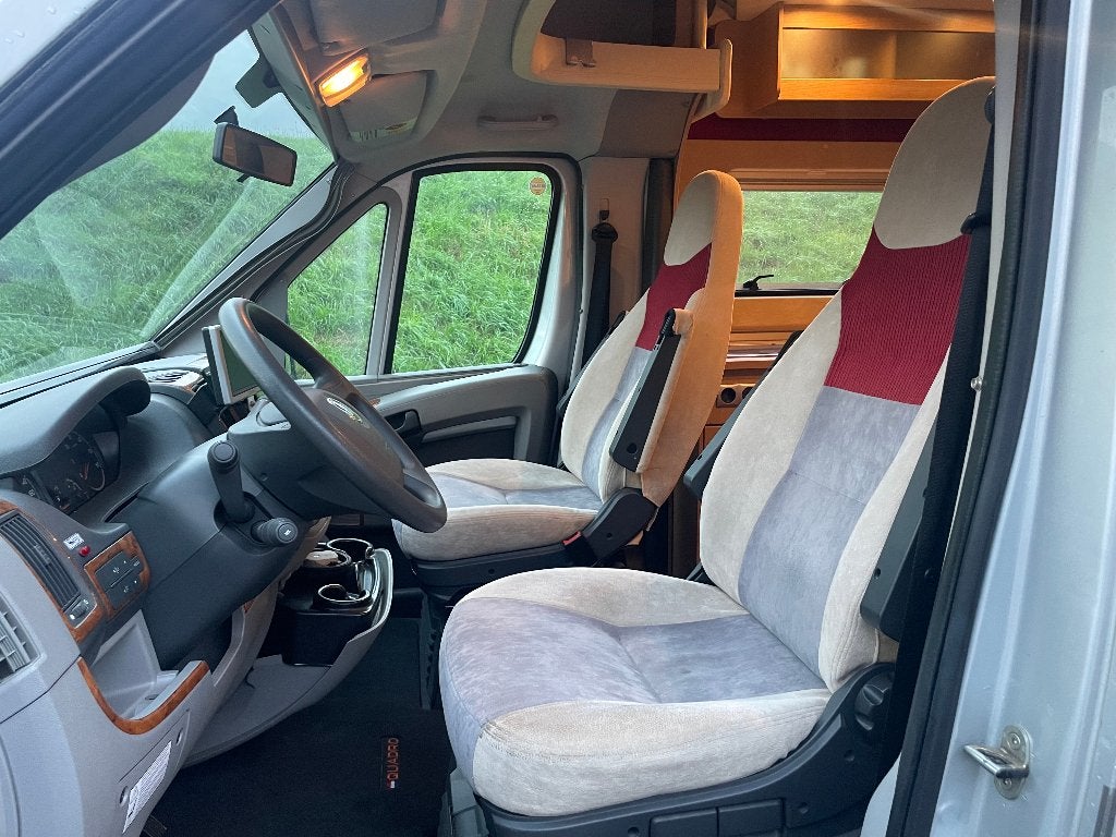 Foto 15 van Fiat Ducato Camper - Buerstner BUT 674 2.3 D 2008 Grijs