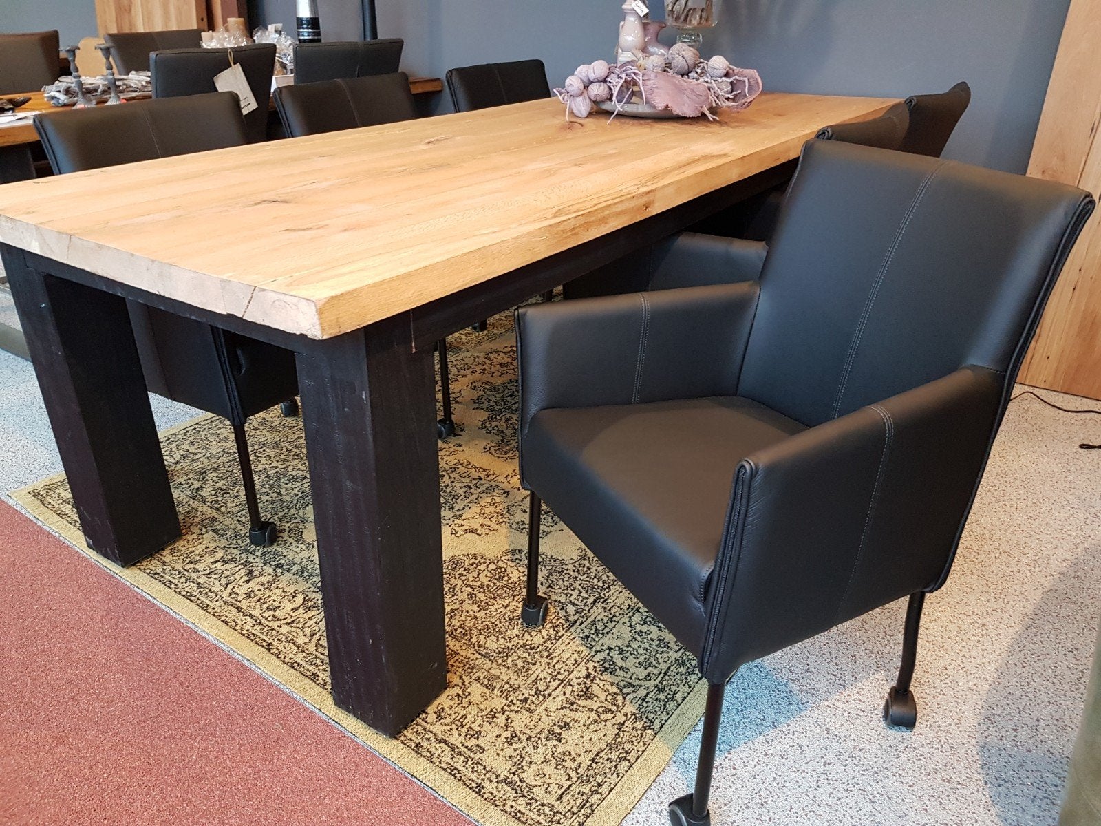 Nw 6 design eetkamerstoelen zwart leer zwarte poten wielen, Huis en Inrichting, Stoelen, Ophalen, Zwart, Nieuw, Vijf, Zes of meer stoelen