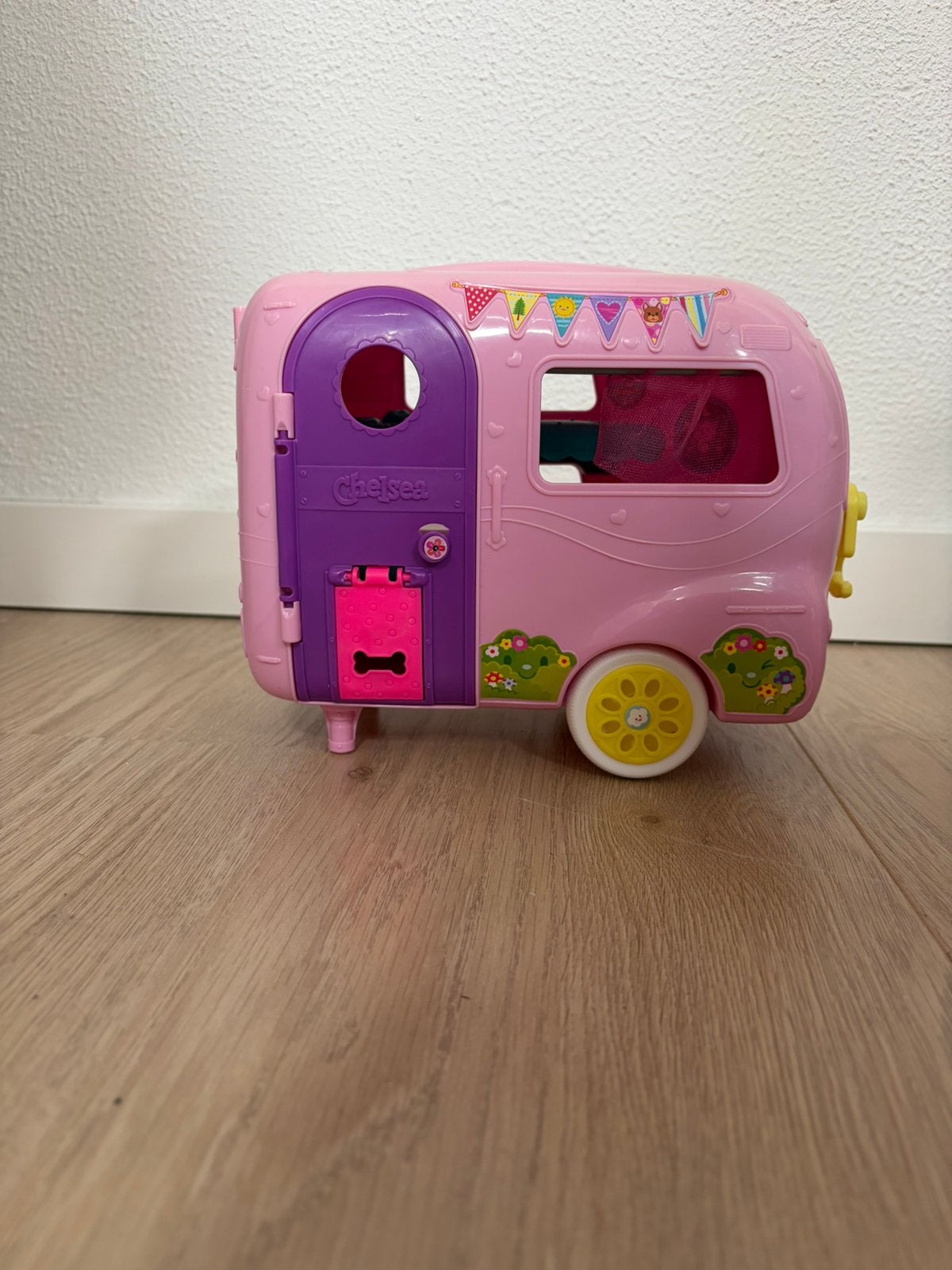 Barbie Chelsea Happy Places camper, Ophalen, Zo goed als nieuw