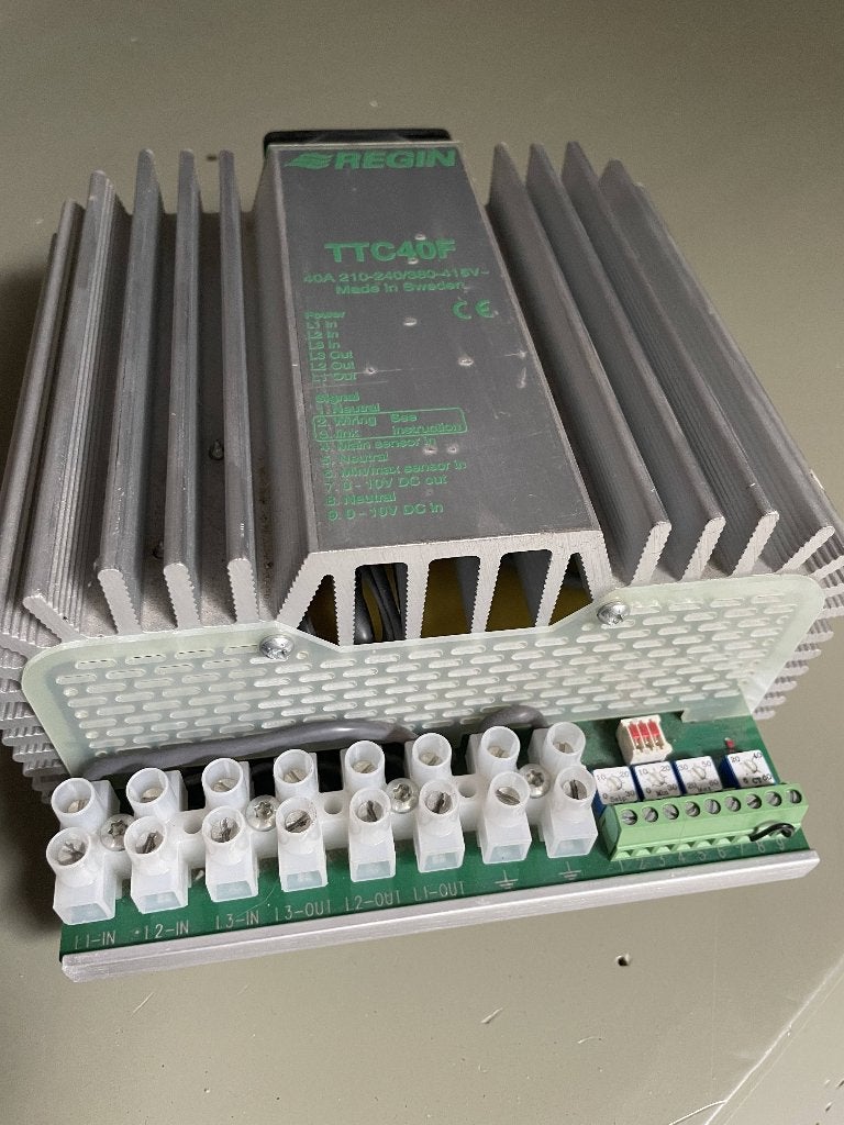 Regin TTC40F industriële temperatuurregelaar, 30 tot 80 cm, Gebruikt, Overige typen, Minder dan 60 cm