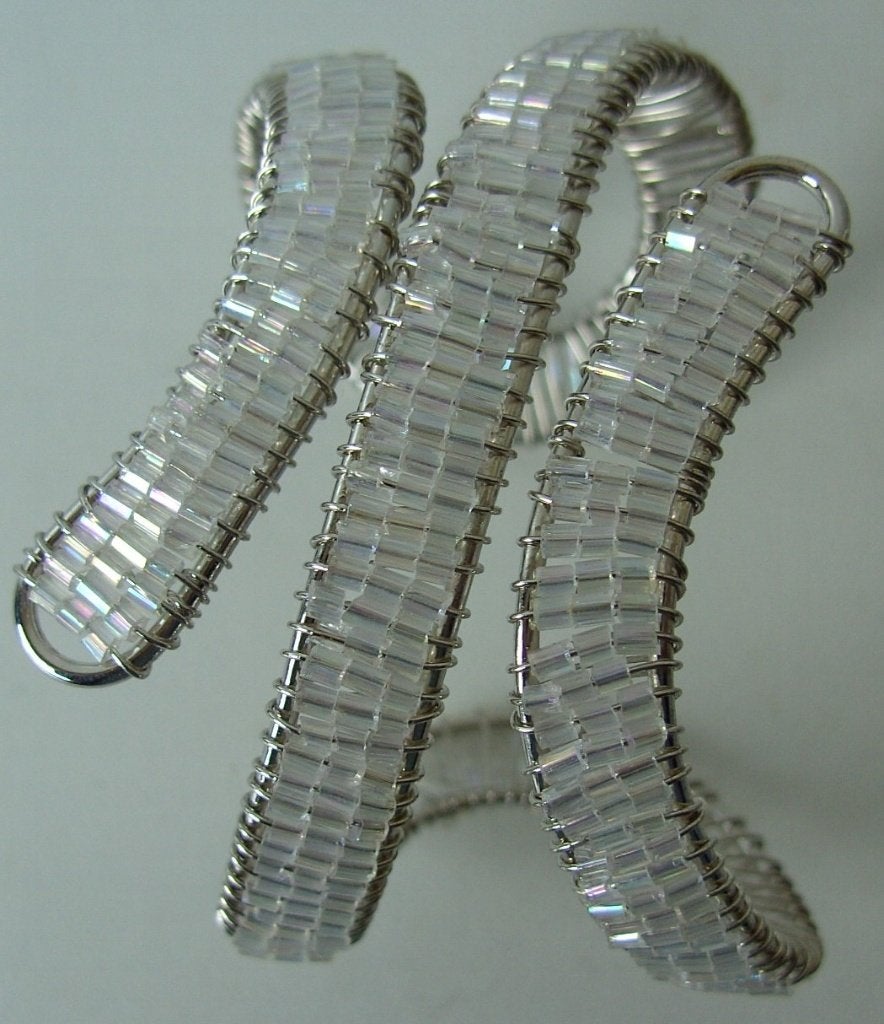 ARMBAND MET KRAALTJES WIT NIEUW, -, Wit, -, Kunststof of Plastic