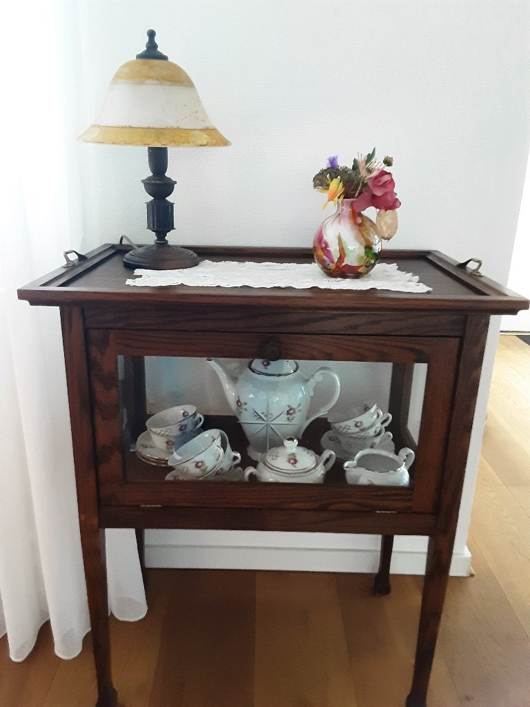 Theekastje met apart bovenblad, Ophalen