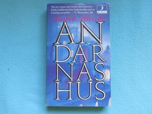Zweeds: Andarnas hus door Isabel Allende, Ophalen of Verzenden, Zo goed als nieuw, Isabel Allende, Wereld overig