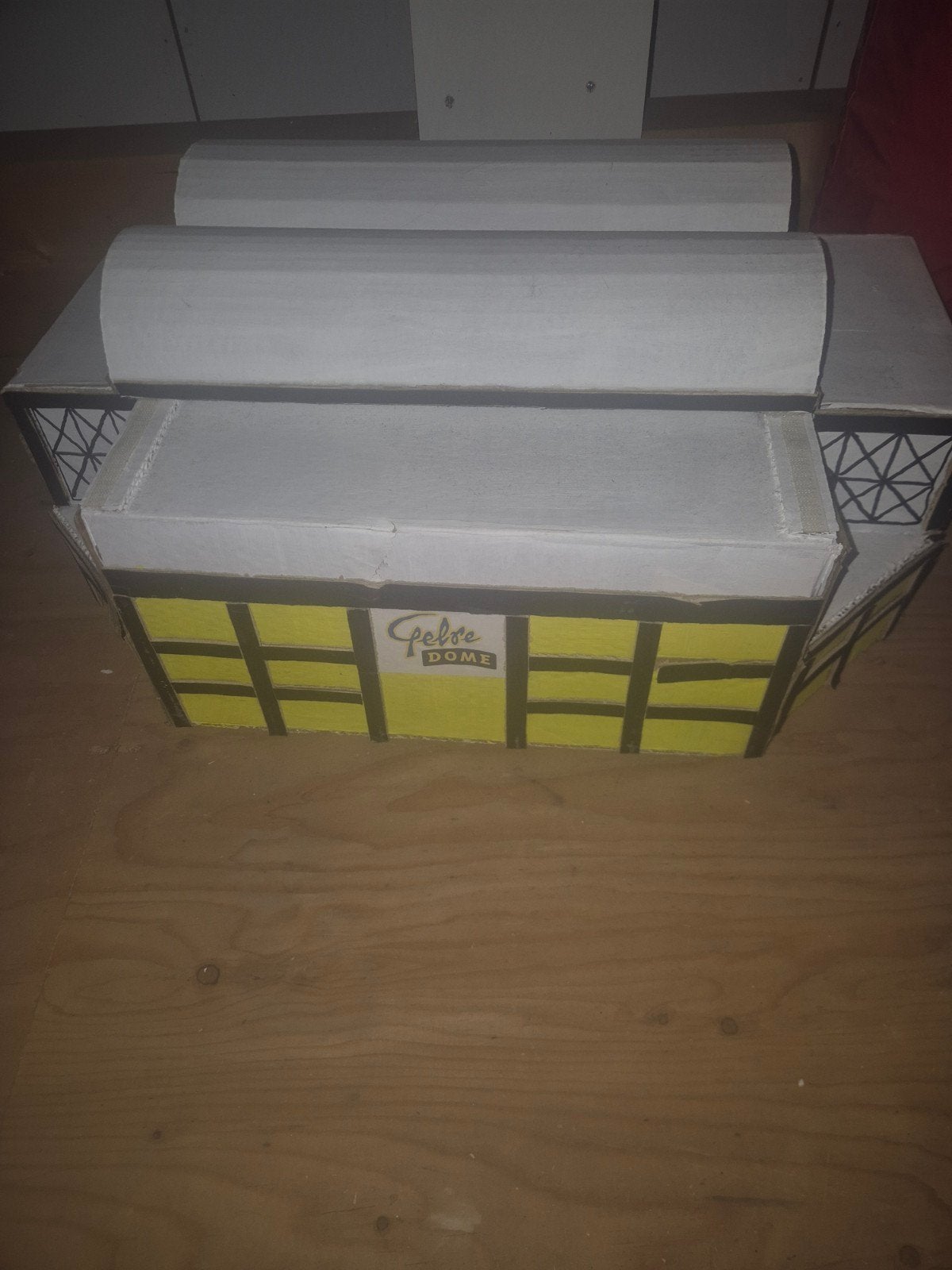 Zelfgemaakt GelreDome model - Uniek verzamelobject, Gebruikt, Handgemaakt, Gebouwen, Meerkleurig