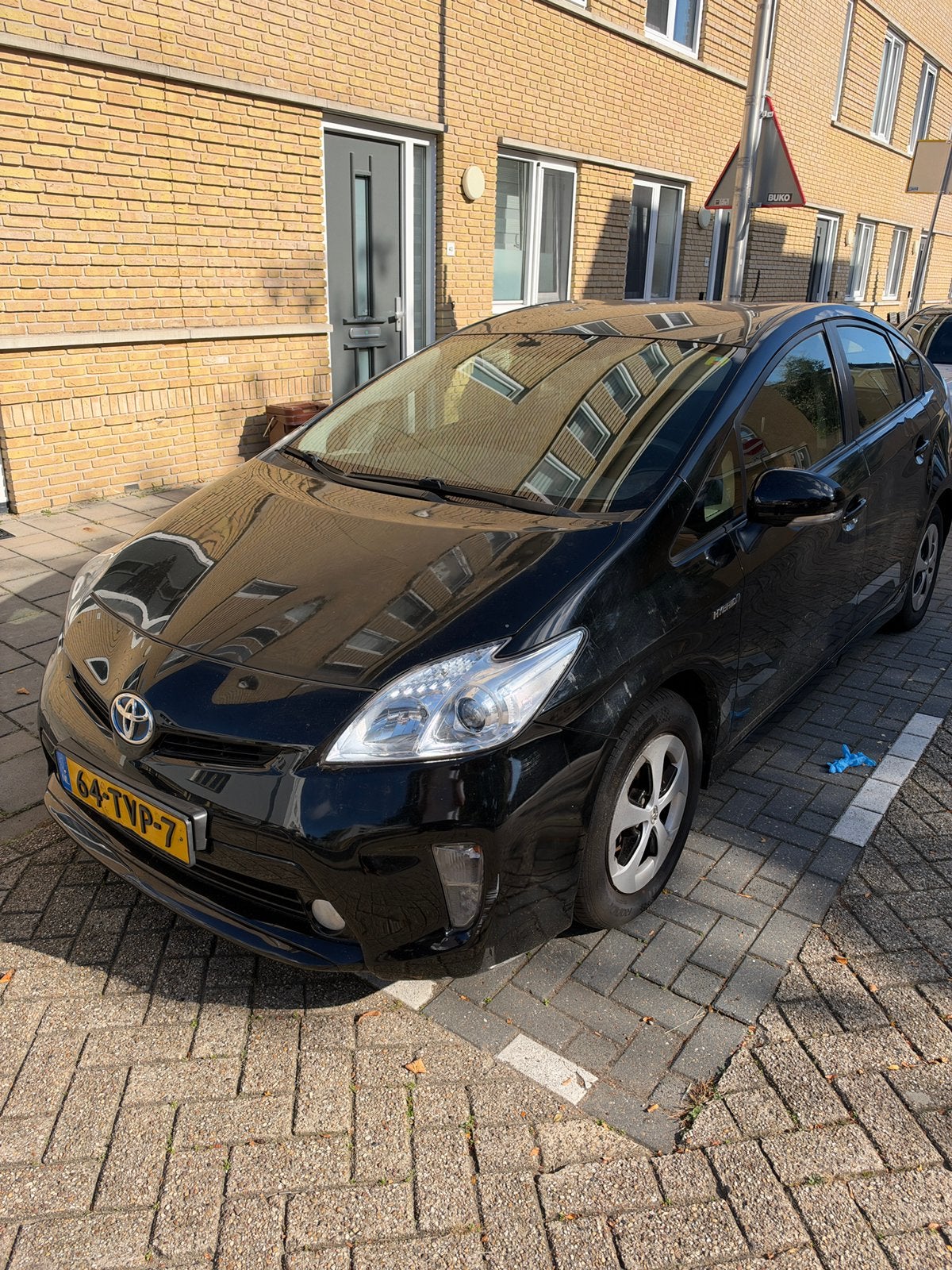 Toyota Prius 1.8 Hybrid 2012 – Koppakking defect, Auto's, Stof, 1340 kg, Zwart, Origineel Nederlands