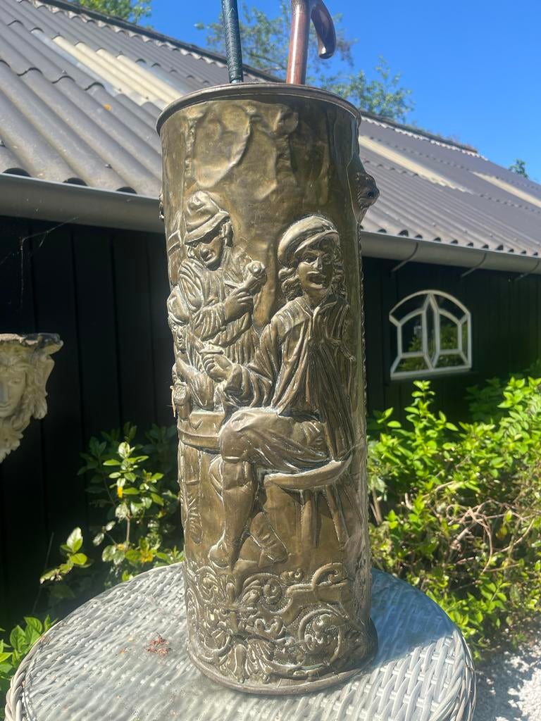 Antieke koperen paraplubak met reliëfdecoratie, Antiek en Kunst, Ophalen of Verzenden