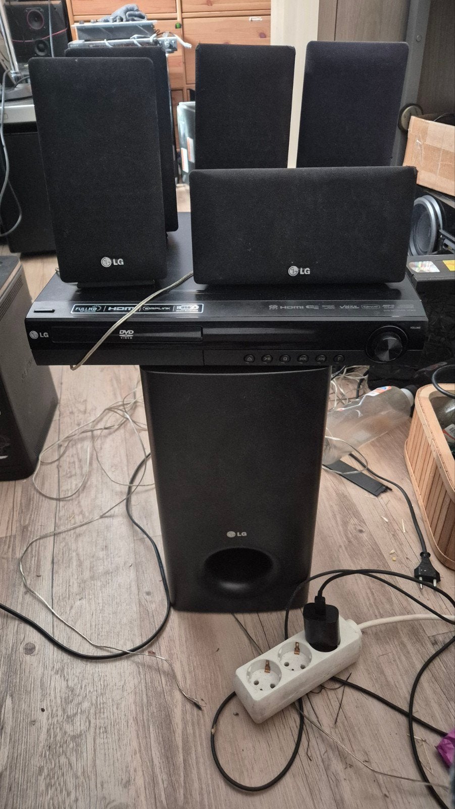 LG HT805SH DVD Home Theater Systeem met 5.1 Surround Sound, Gebruikt, 70 watt of meer, 5.1-systeem, Dvd-speler