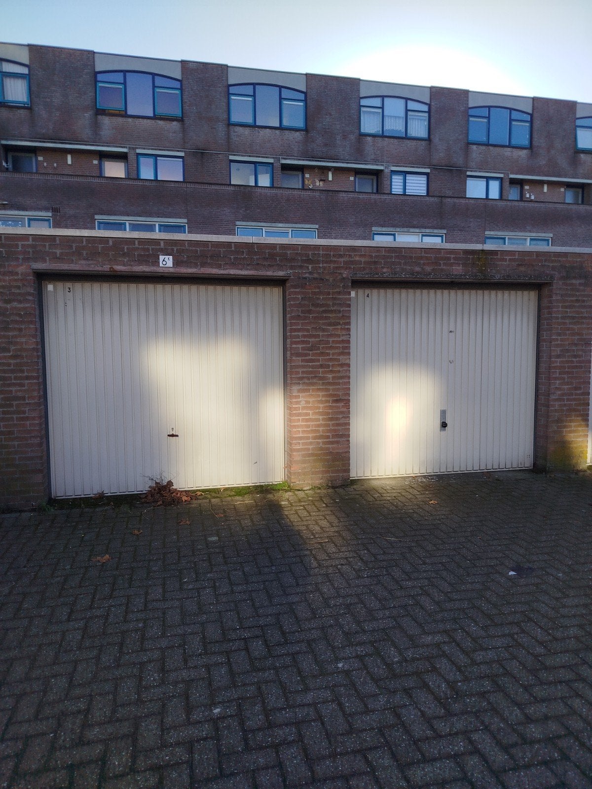 te huur ; garagebox Roosendaal, Auto diversen, Autostallingen en Garages