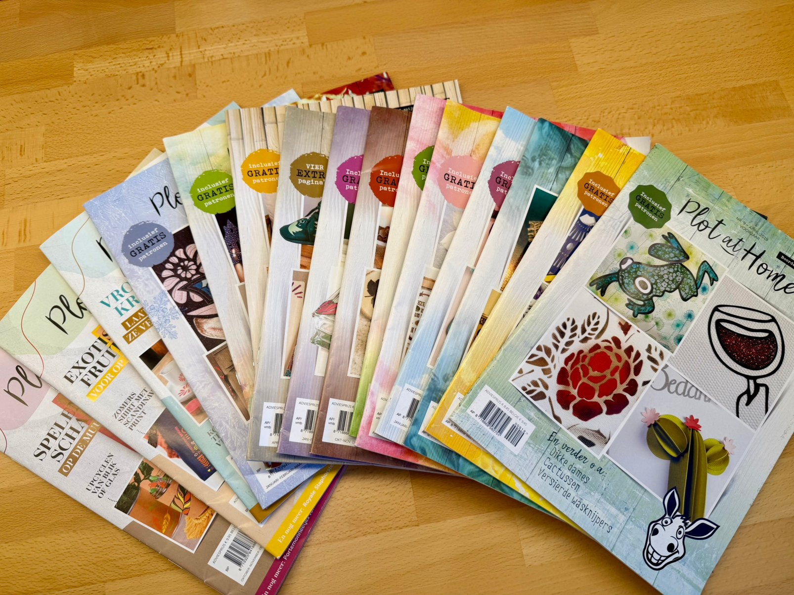 15 x Plot at Home, Ophalen of Verzenden, Zo goed als nieuw