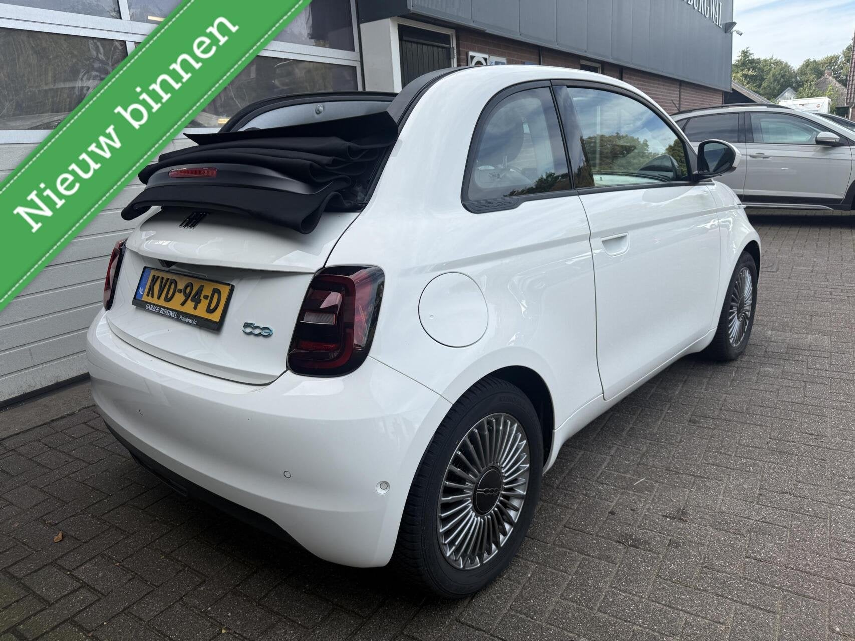 Fiat 500 C Icon 42 kWh SOH 97% CARPLAY/STOELVERW *ALL-IN PRI, Auto's, 12 maanden, Stof, Gebruikt, 4 stoelen