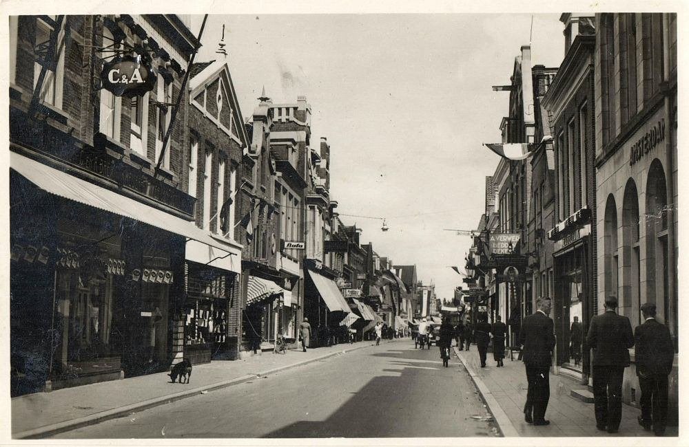 SNEEK, Oosterdijk, C&A (1946) Ansichtkaart, Verzamelen, Ophalen of Verzenden, 1940 tot 1960, Gelopen, Friesland