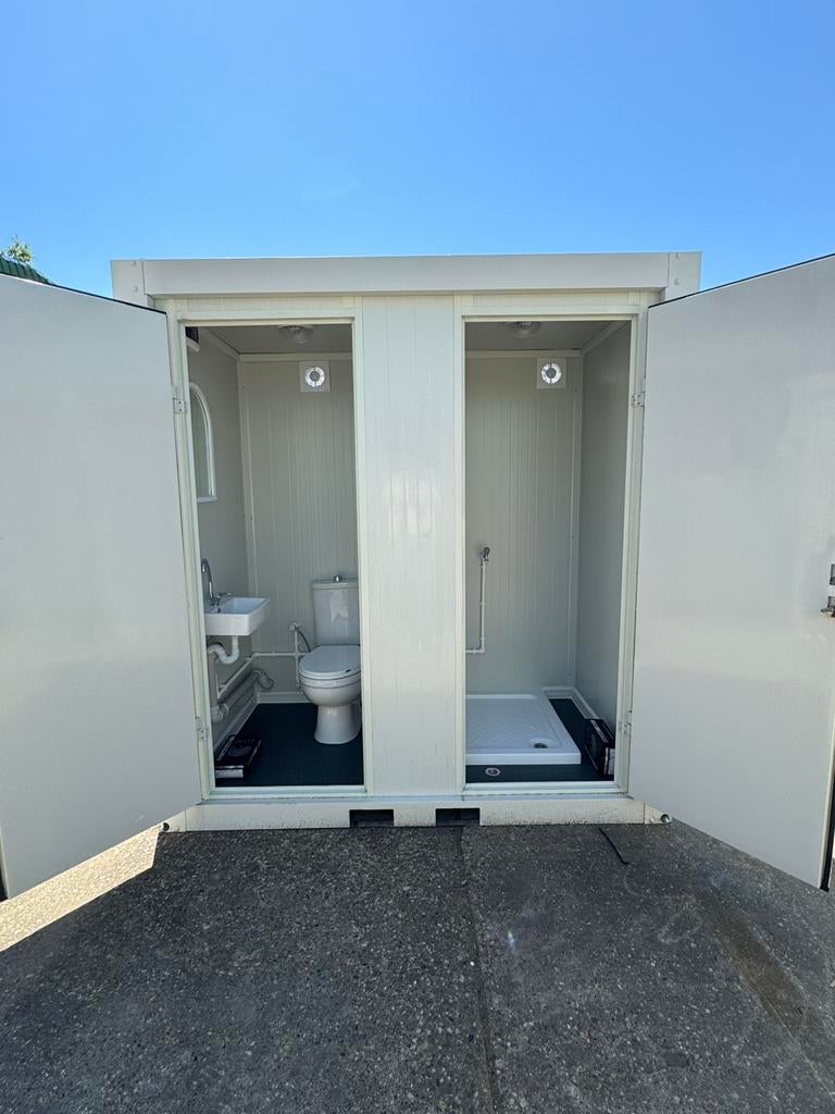 Nieuwe sanitair unit, Tuin en Terras, Tuinhuizen, Zo goed als nieuw, Schuur, Zonder ramen, Ophalen of Verzenden