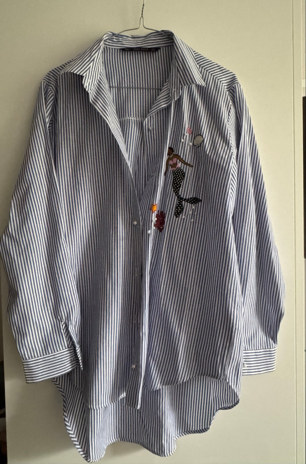 Zara gestreept overhemd met zeemeermin borduursel - Maat L, Kleding | Dames, T-shirts, Ophalen, Blauw, Maat 42/44 (L), Lange mouw
