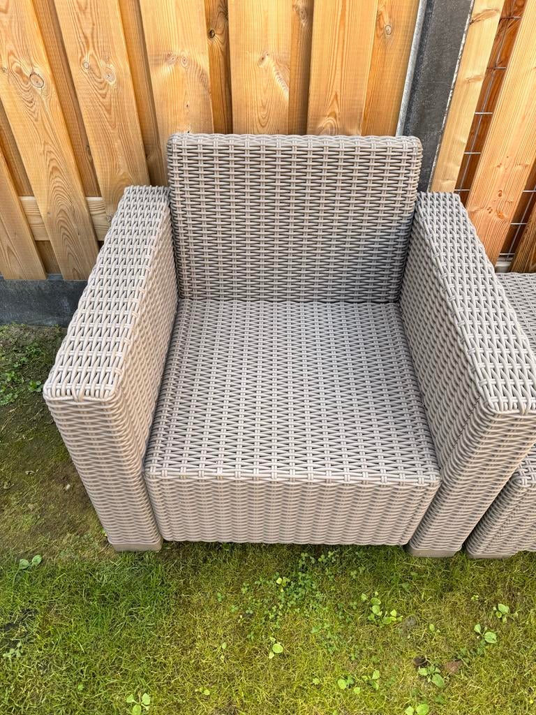 Loungeset met twee stoelen en een bijzettafel, Tuin en Terras, Tuinsets en Loungesets, Kunststof, Gebruikt, Bijzettafel, Loungeset